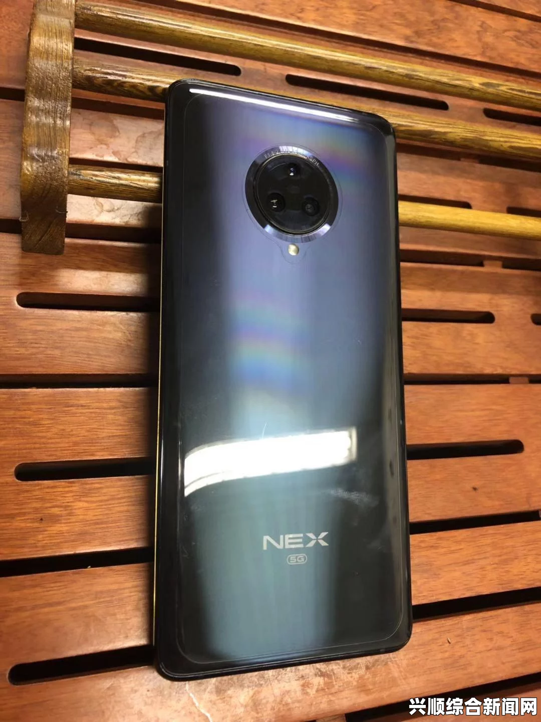 vivo NEX 3s，无界瀑布屏与强大硬件的完美结合