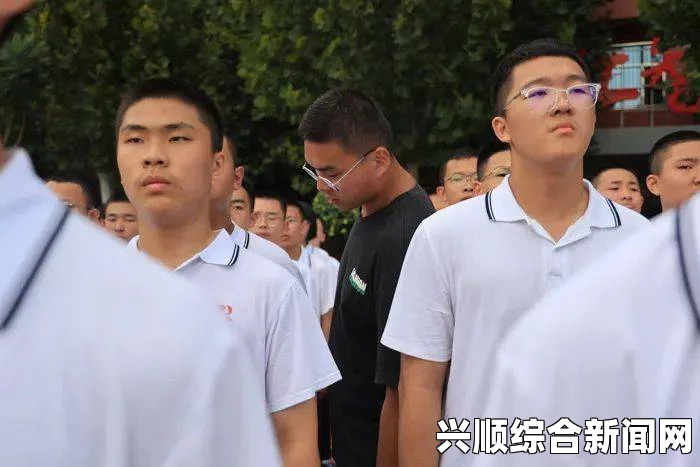 “教官你好大轻点，探索激情瞬间：在严肃训练中透出的温暖与关怀”
