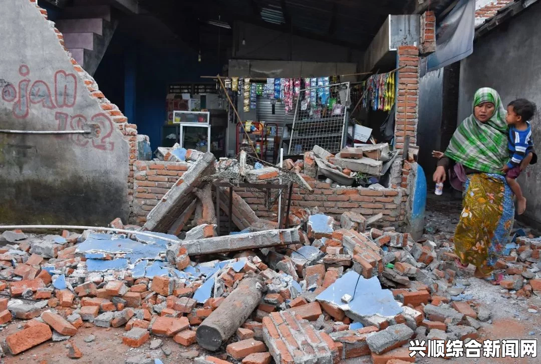 印尼发生7.8级地震现场，法媒称民众匆忙赶往高处