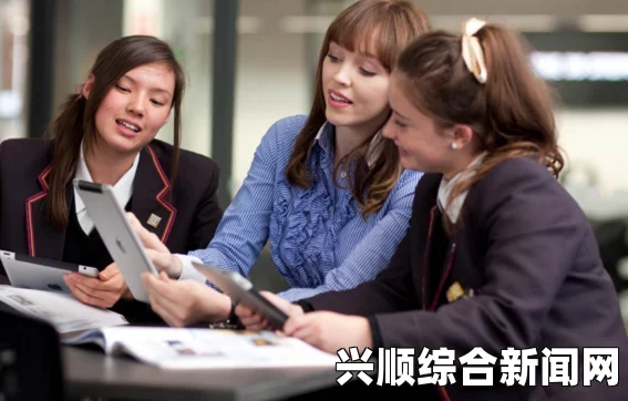 亚裔女子初尝黑人大炮在英语课堂上，老班倾情关注小积积的成长历程，让我们一同见证这份热忱与坚持交织的小故事！