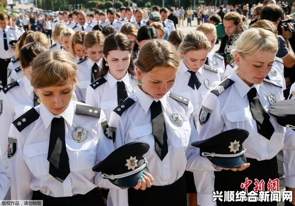 乌克兰美女抗议者与防暴警察的浪漫情缘