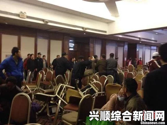 失联客机乘客家属被安置—丽都饭店的中外记者蹲守报道