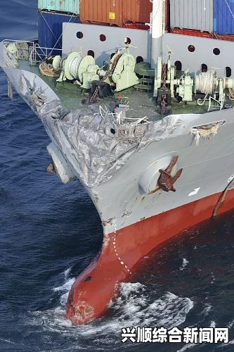 日本近海两艘货船相撞事件，中国船员生死救援行动