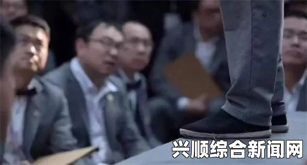 美国男子穿我的世界风格服装抢劫事件引发网友热议