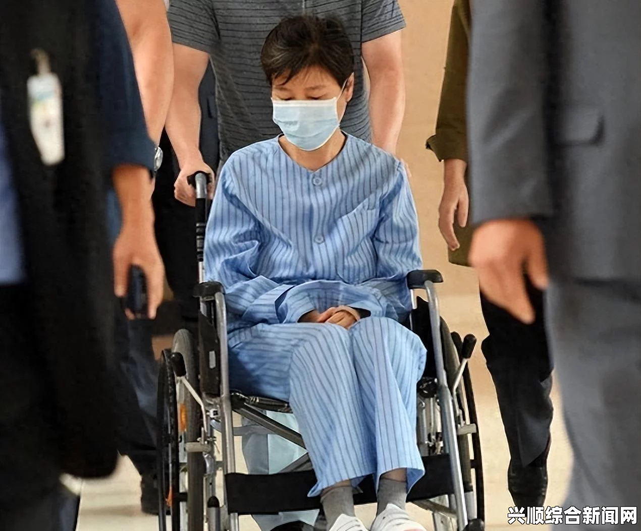 韩国总统朴槿惠关于客轮沉没事故的道歉与行动