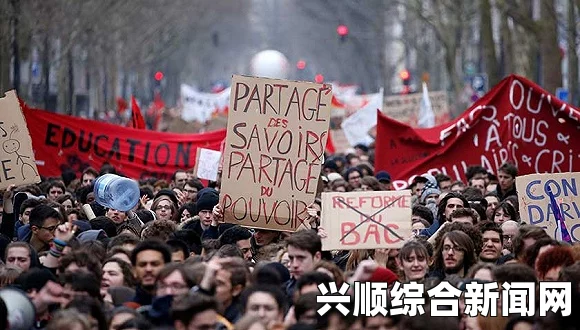 英国数十万教师和公务员集体罢工抗议政府不涨工资