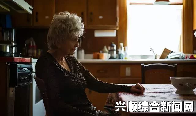 美国63岁男子性侵孔雀，独居生活背后的心理扭曲
