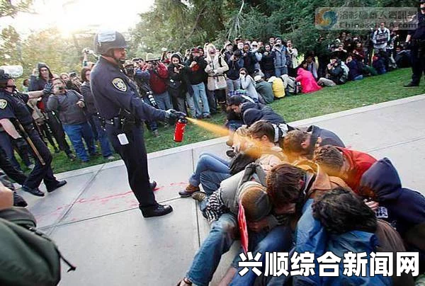 南非华人遭遇警察敲诈喷辣椒水事件引发关注，警察局郑重承诺将依法追究刑事责任。以下是按照要求生成的小标题和内容