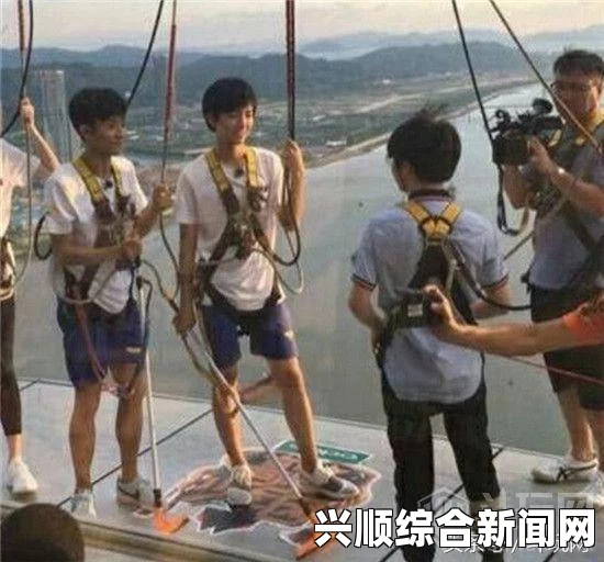 电竞美女骆歆与张一山互动引发关注热潮，腿咚事件揭秘！