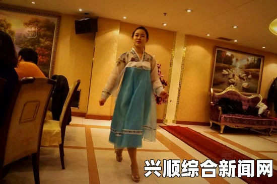 延吉国际酒店朝鲜餐厅女服务员的日常纪实，职场生活点滴与风采展示