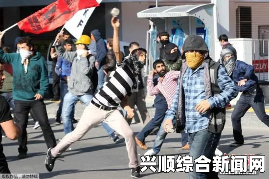 土耳其，库尔德人示威者与警方冲突引发严重事态，致十四人死亡，军方实施宵禁