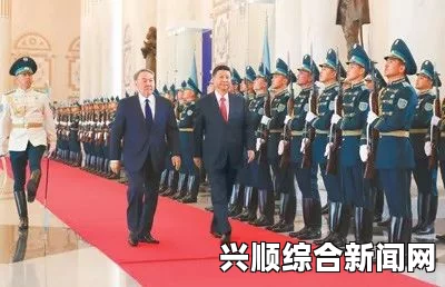 泰国前红衫军领袖阿披汪葬礼隆重举行，前总理英拉出席仪式