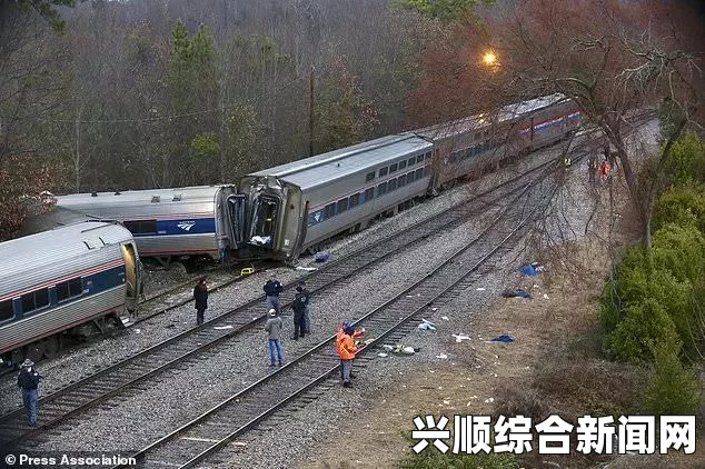 美国阿尔肯色州火车相撞事故致44人受伤，紧急救援进行中