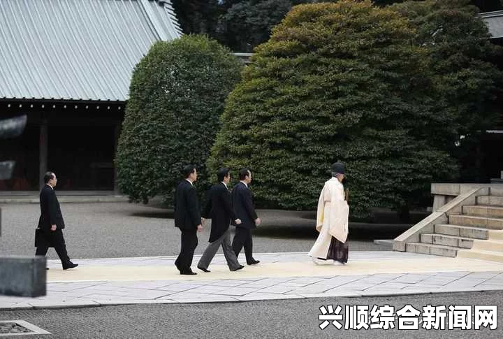 日本安倍晋三内阁女阁僚参拜靖国神社事件