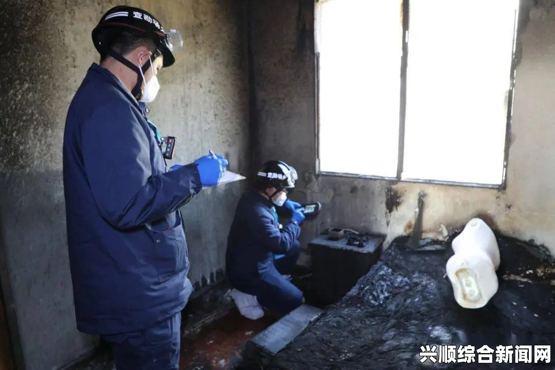 男子住处状况恶劣如地狱，长期未洗澡引发紧急救援，消防员佩戴防毒面具处理（现场图片附）